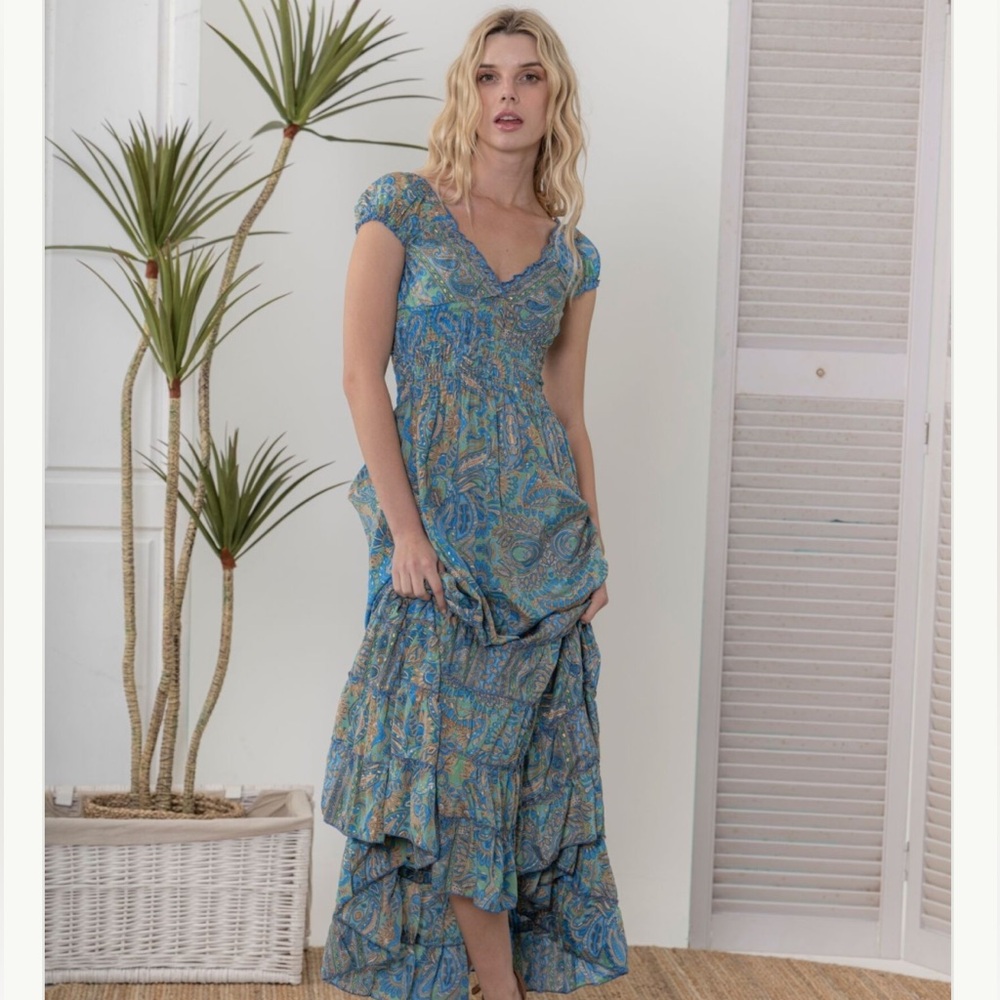 Cienna Rosa Elegant Blue Paisley Maxi Dress